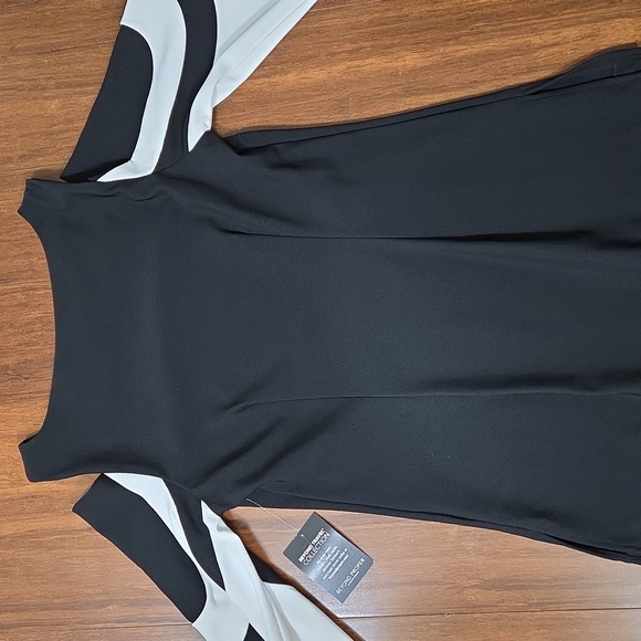 BOSTON PROPER BELL SLEEVE COLD SHOULDER TOP BLACK WHITE TUNIC STYLE S - Picture 7 of 9